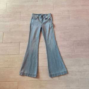 Sneak Peek Light Wash Stretchy Flare Jeans High Rise 70s 5 Denim Bell Bottoms